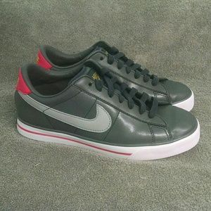 Nike BRS Sneakers